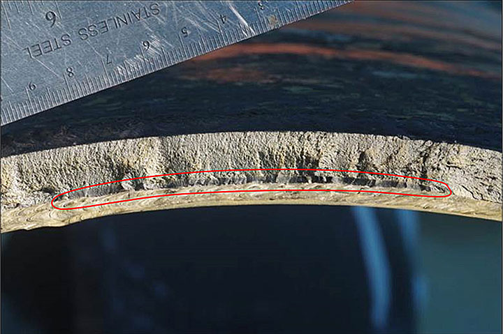 Photo showing pre-existing crack at girth weld