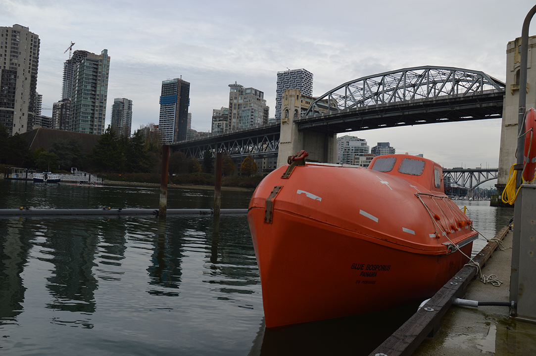1.	Le vraquier <em>Blue Bosporus</em> amarré à un terminal maritime local à Vancouver (Colombie-Britannique)