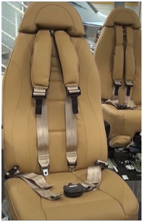 Ensemble de retenue du siège d’équipage avec coussins gonflables intégrés aux ceintures-baudriers (sièges retirés de l’aéronef) (Source : Daher TBM)