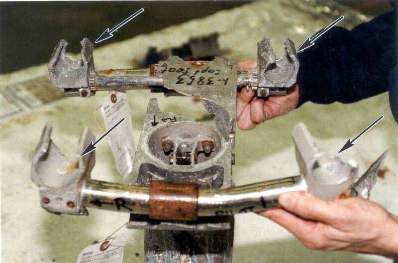 Support du siège du commandant de bord - vue d'extrémité