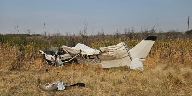 Picture of the accident site near Lloydminster Airport, Alberta (Source: TSB)